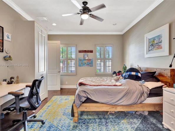 333 Charroux Dr, Palm Beach Gardens FL 33410