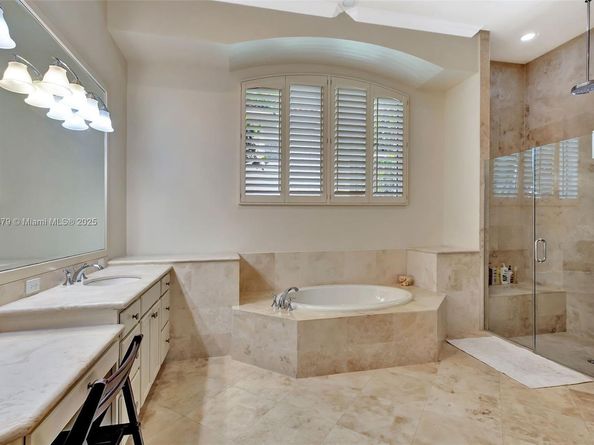 333 Charroux Dr, Palm Beach Gardens FL 33410