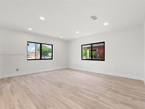 5204 SW 19th St, West Park FL 33023