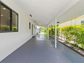 5204 SW 19th St, West Park FL 33023