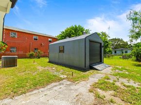 5204 SW 19th St, West Park FL 33023