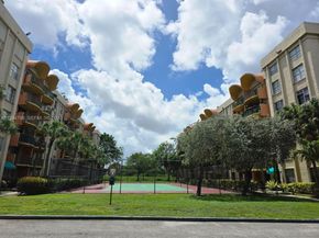 9360 Fontainebleau Blvd 503, Miami FL 33172