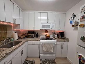 9360 Fontainebleau Blvd 503, Miami FL 33172