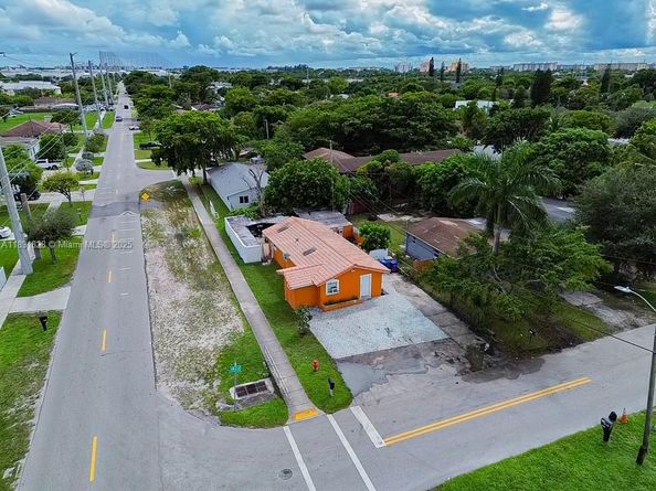 2112 NW 5th St, Pompano Beach FL 33069