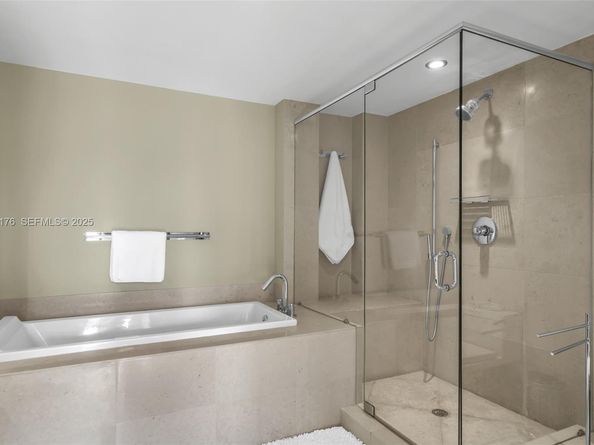 495 Brickell Ave 2405, Miami FL 33131