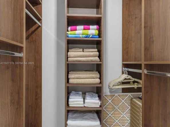 495 Brickell Ave 2405, Miami FL 33131