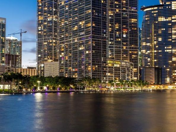 495 Brickell Ave 2405, Miami FL 33131