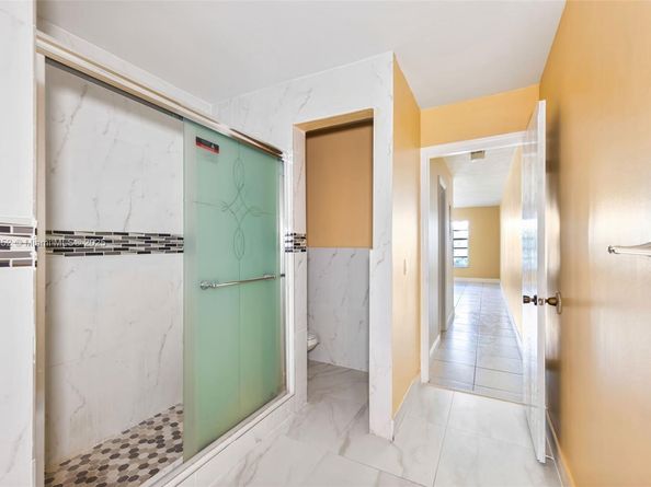 8406 NW 35th St, Coral Springs FL 33065