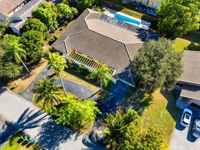 8406 NW 35th St, Coral Springs FL 33065
