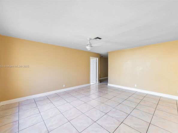 8406 NW 35th St, Coral Springs FL 33065