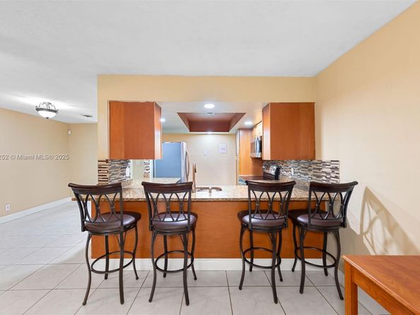 8406 NW 35th St, Coral Springs FL 33065