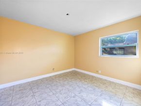 8406 NW 35th St, Coral Springs FL 33065