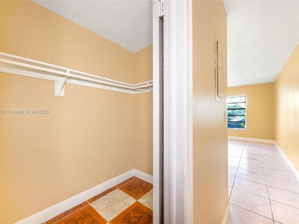 8406 NW 35th St, Coral Springs FL 33065