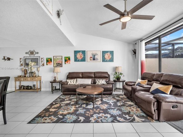 13350 SW 88th Ter B, Miami FL 33186