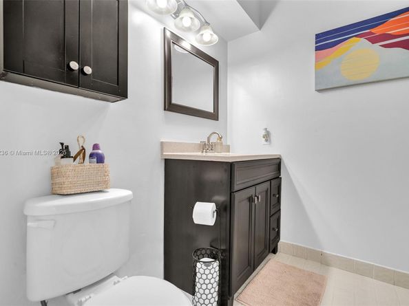 13350 SW 88th Ter B, Miami FL 33186