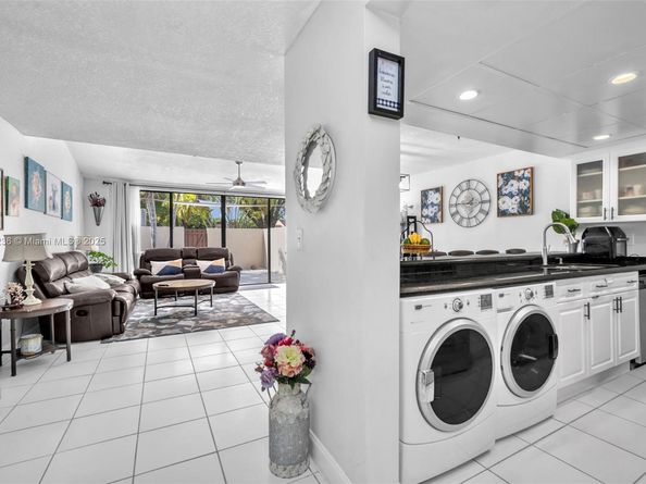 13350 SW 88th Ter B, Miami FL 33186