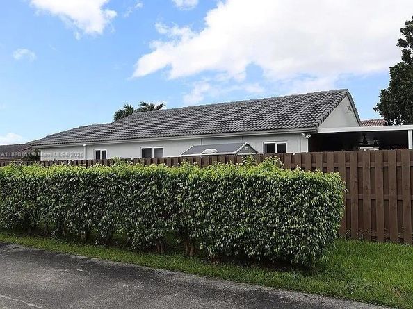 14341 SW 151 Ct, Miami FL 33196