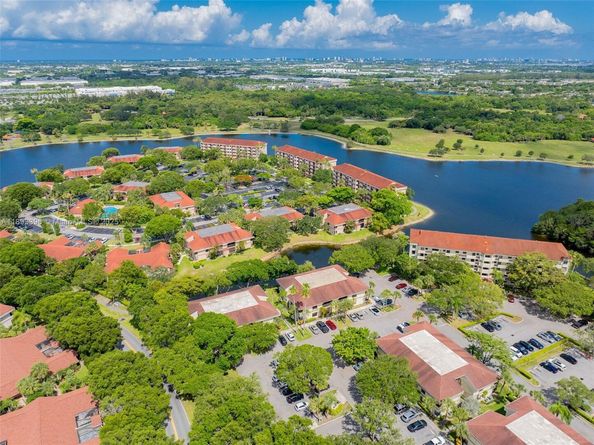 2888 S Carambola Cir S 2079, Coconut Creek FL 33066