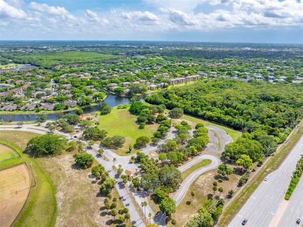 2888 S Carambola Cir S 2079, Coconut Creek FL 33066