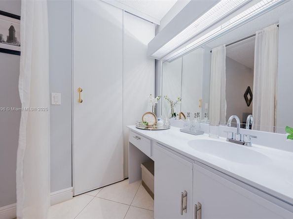 2888 S Carambola Cir S 2079, Coconut Creek FL 33066