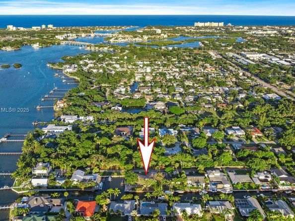 934 Penn Trl, Jupiter FL 33458