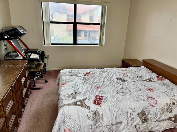 13423 SW 14th Ter, Miami FL 33184