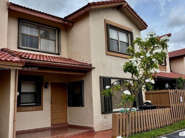 13423 SW 14th Ter, Miami FL 33184