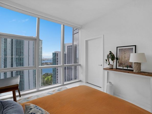 851 NE 1st Ave 4403, Miami FL 33132