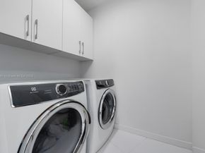 851 NE 1st Ave 4403, Miami FL 33132
