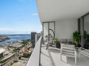 851 NE 1st Ave 4403, Miami FL 33132
