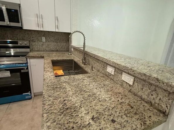 21209 NW 14th Pl 720, Miami Gardens FL 33169