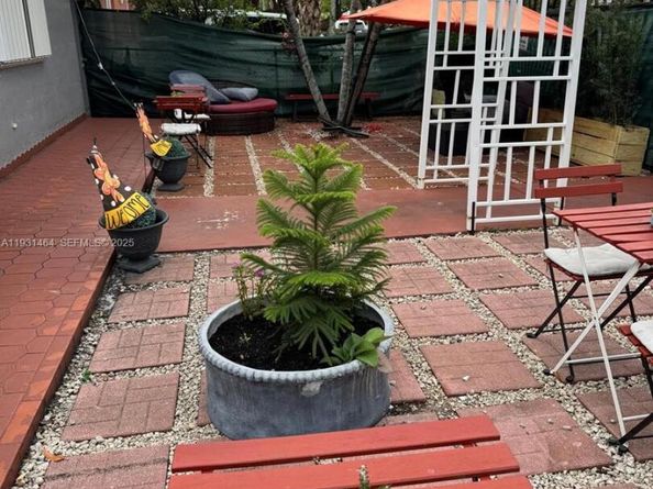 2737 NW 13th Ave, Miami FL 33142