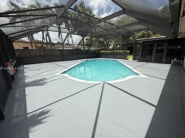1328 NW 86th Way, Coral Springs FL 33071