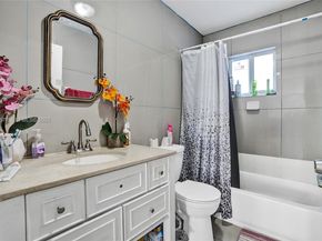 1720 NW 44th St, Miami FL 33142