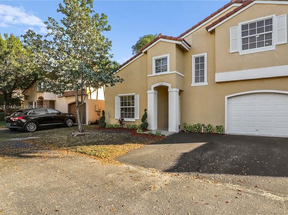 1223 NW 125th Ter, Sunrise FL 33323