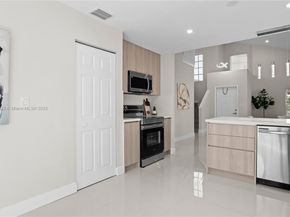 1223 NW 125th Ter, Sunrise FL 33323