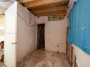 429 NW 14th Ter, Fort Lauderdale FL 33311
