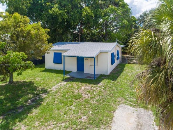 429 NW 14th Ter, Fort Lauderdale FL 33311