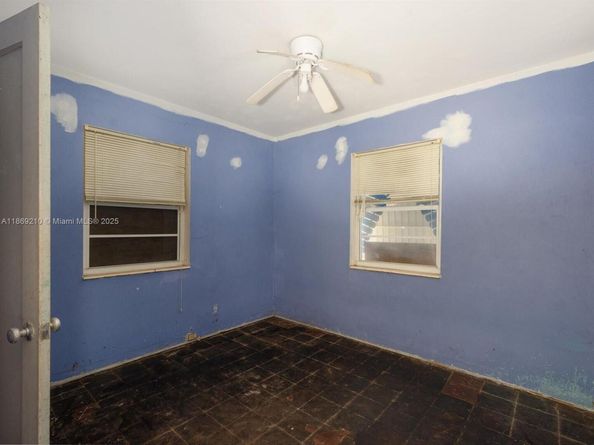 429 NW 14th Ter, Fort Lauderdale FL 33311
