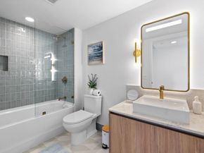 Undisclosed Address #A11921068, Miami FL 33132