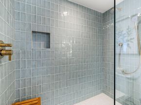 Undisclosed Address #A11921068, Miami FL 33132