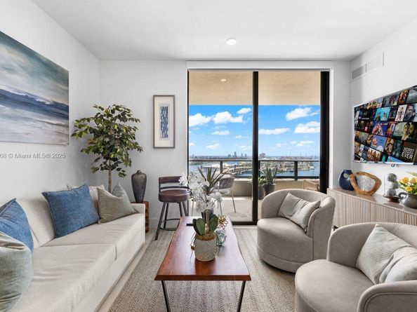 Undisclosed Address #A11921068, Miami FL 33132