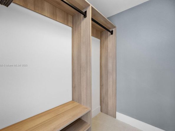 Undisclosed Address #A11921068, Miami FL 33132