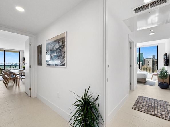 Undisclosed Address #A11921068, Miami FL 33132