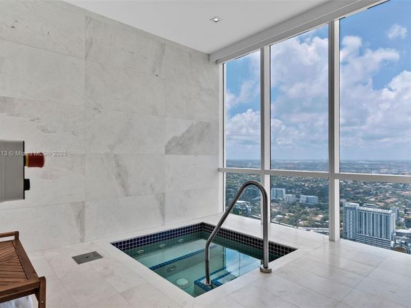 1643 Brickell Ave 1406, Miami FL 33129