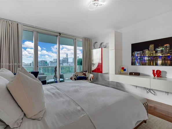 1643 Brickell Ave 1406, Miami FL 33129