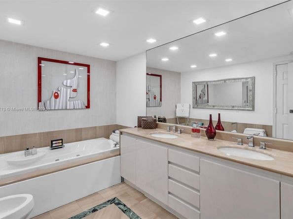 1643 Brickell Ave 1406, Miami FL 33129