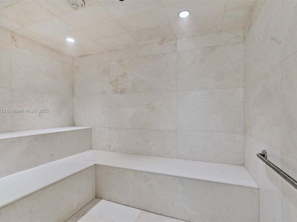 1643 Brickell Ave 1406, Miami FL 33129