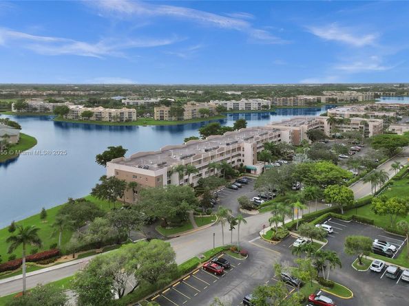 7760 Granville Dr 303, Tamarac FL 33321