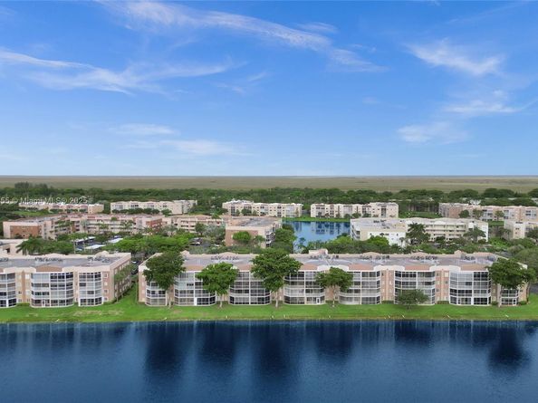 7760 Granville Dr 303, Tamarac FL 33321
